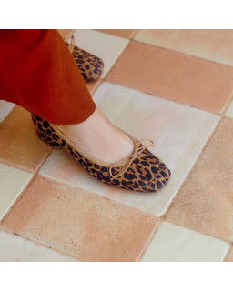 Kyriel Leopard Velvet Leather Ballerinas - Elegance & Comfort | Reqins