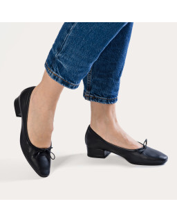 Leather heel ballerinas