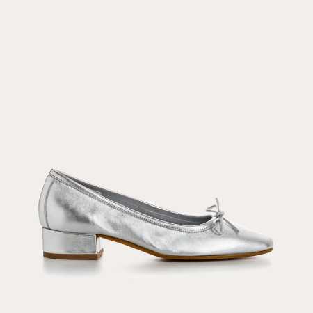 BALLERINES A TALONS...