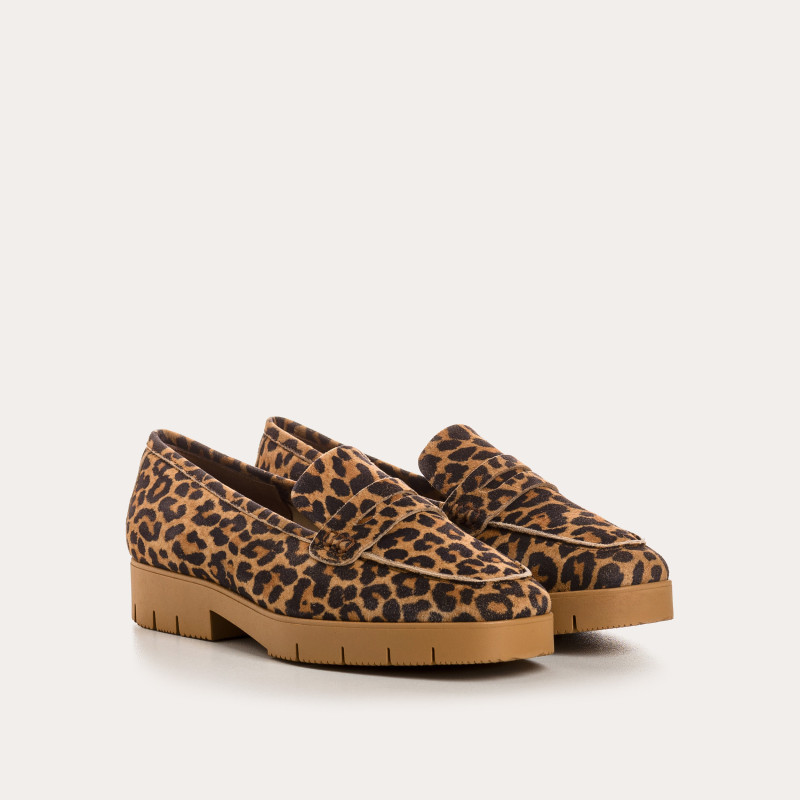 Moccasins Leopard Mariella: Bold style and unparalleled comfort -