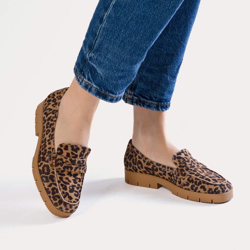 Moccasins Leopard Mariella: Bold style and unparalleled comfort -