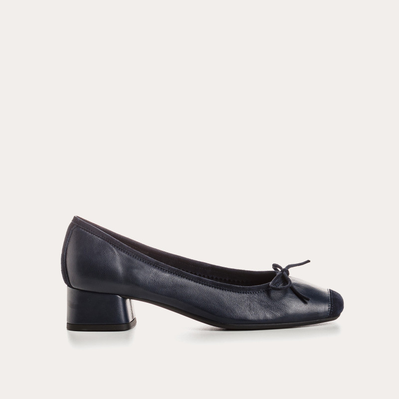 Smooth leather heel ballerinas with velvet reinforcement