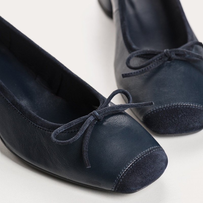 Smooth leather heel ballerinas with velvet reinforcement