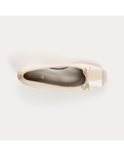 Ballerinas with polished leather with velvet reinforcement and node