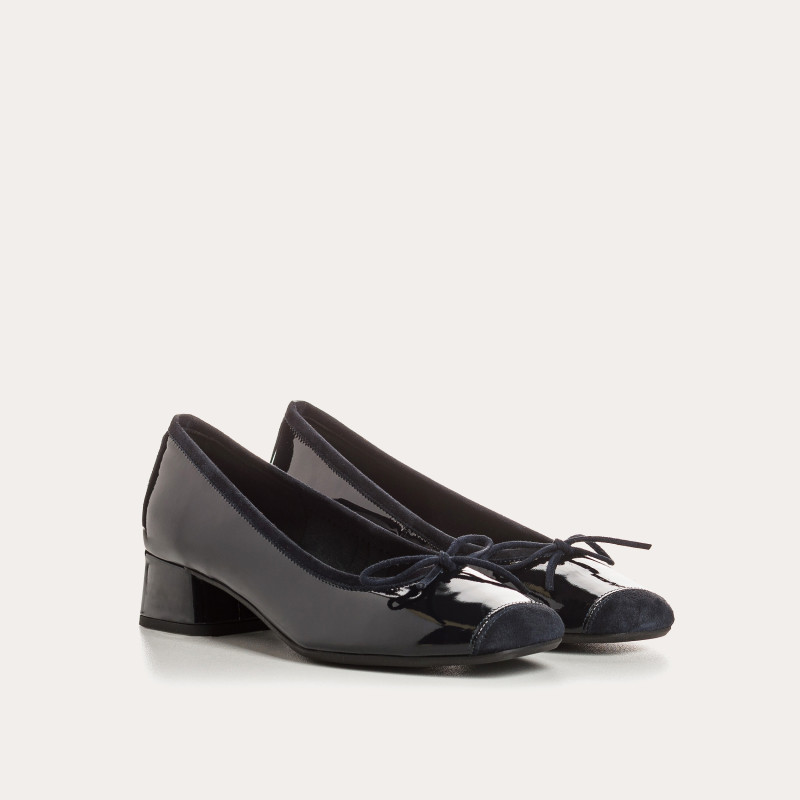 Ballerinas with polished leather with velvet reinforcement and node