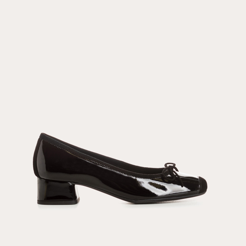 Ballerinas with polished leather with velvet reinforcement and node