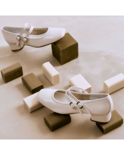 Naplak Varnished Leather Kristen Mary Janes | Chic elegance | Reqins