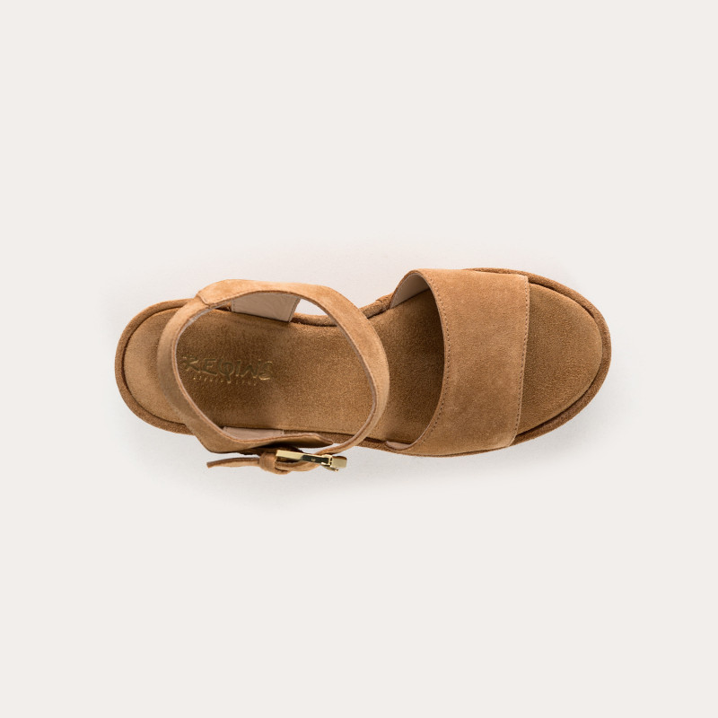 Velvet Leather Leather Sandals | Elevator elegance - Reqins