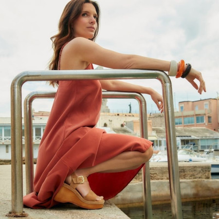 Velvet Leather Leather Sandals | Elevator elegance - Reqins