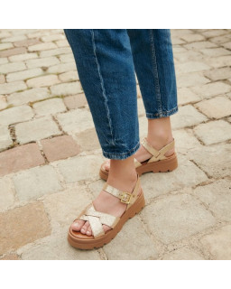 Louisa Crack Sandals - Elegance & Comfort | Reqins