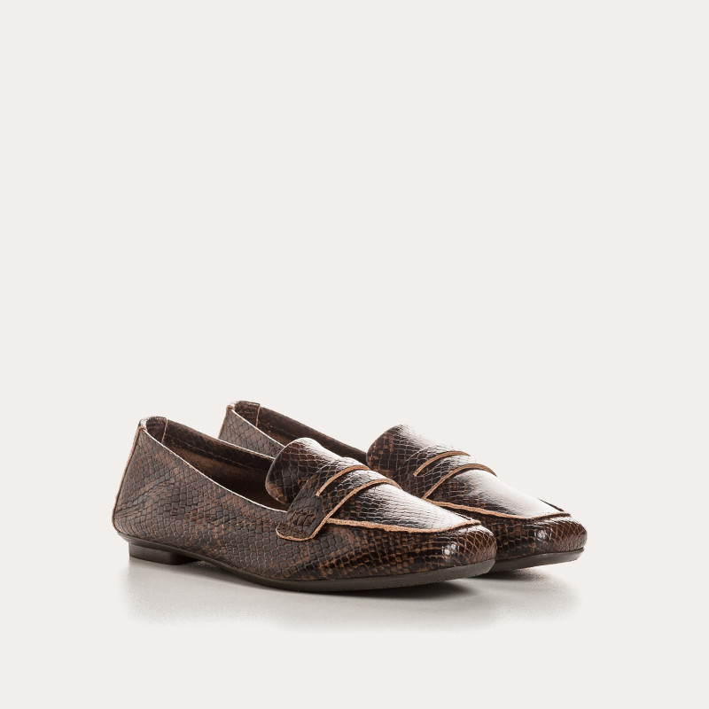 Moccasins Python Brown Woman | Elegance and character reqins