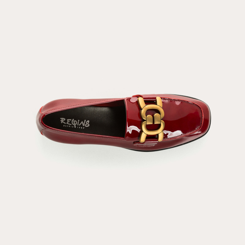 Golden Jewelry Red Varnish Loafers | Signed elegance Reqins