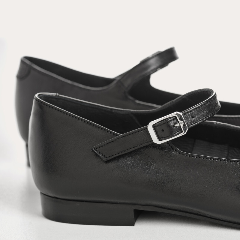 Mary Janes leather with flanges | Reqins