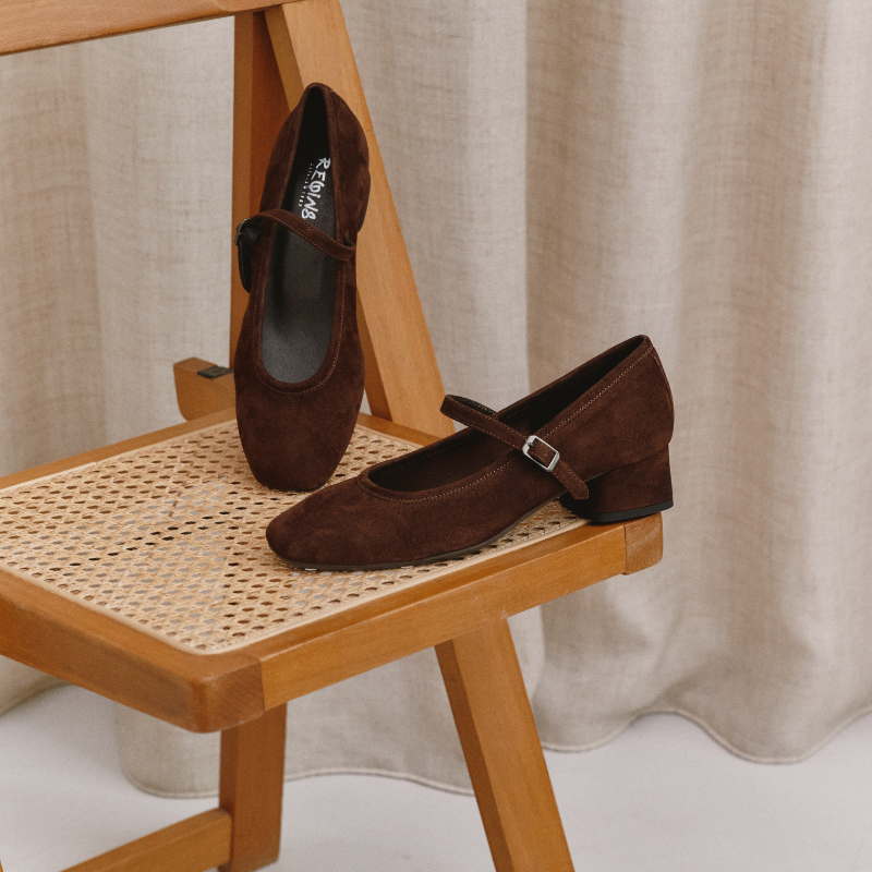 Babies with velvet leather heels