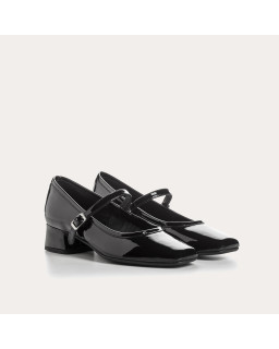 Babies à talons en cuir vernis avec boucle argentée