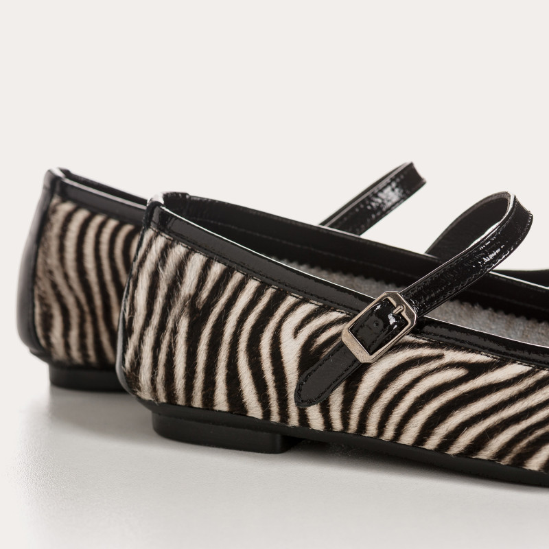 MARY JANES Honor Mini Zebra in black and white printed leather