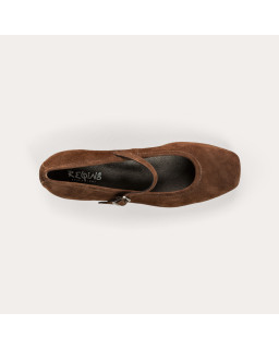 Babies with velvet leather heels