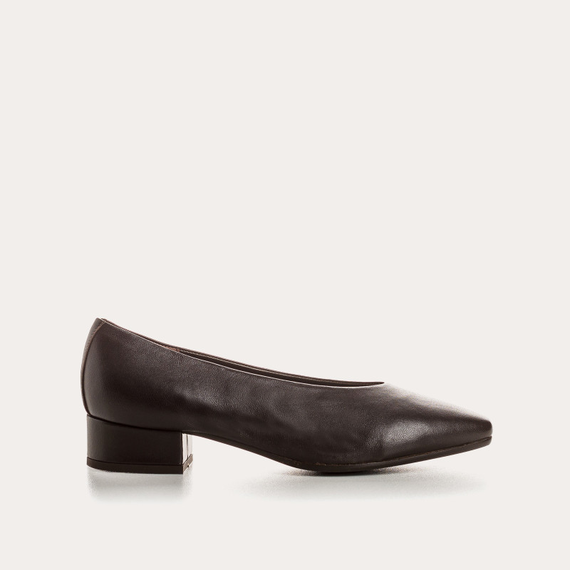 Favorite Leather Ballerinas - Elegance & Comfort | Reqins
