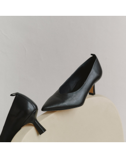 Black Leather Bless Pumps | Reqins