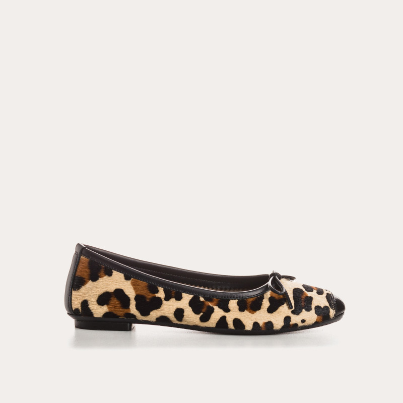 Leopard Printed Leather Flat Ballerinas with Node