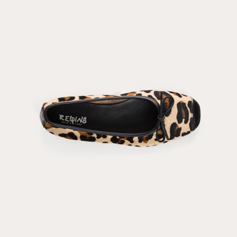 Leopard Printed Leather Flat Ballerinas with Node