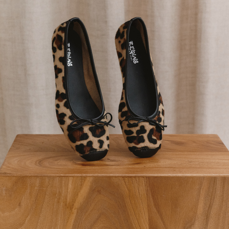 Leopard Printed Leather Flat Ballerinas with Node