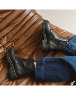 Boots noires à détails léopard en cuir lisse | Reqins