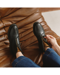 Boots noires à détails léopard en cuir lisse | Reqins