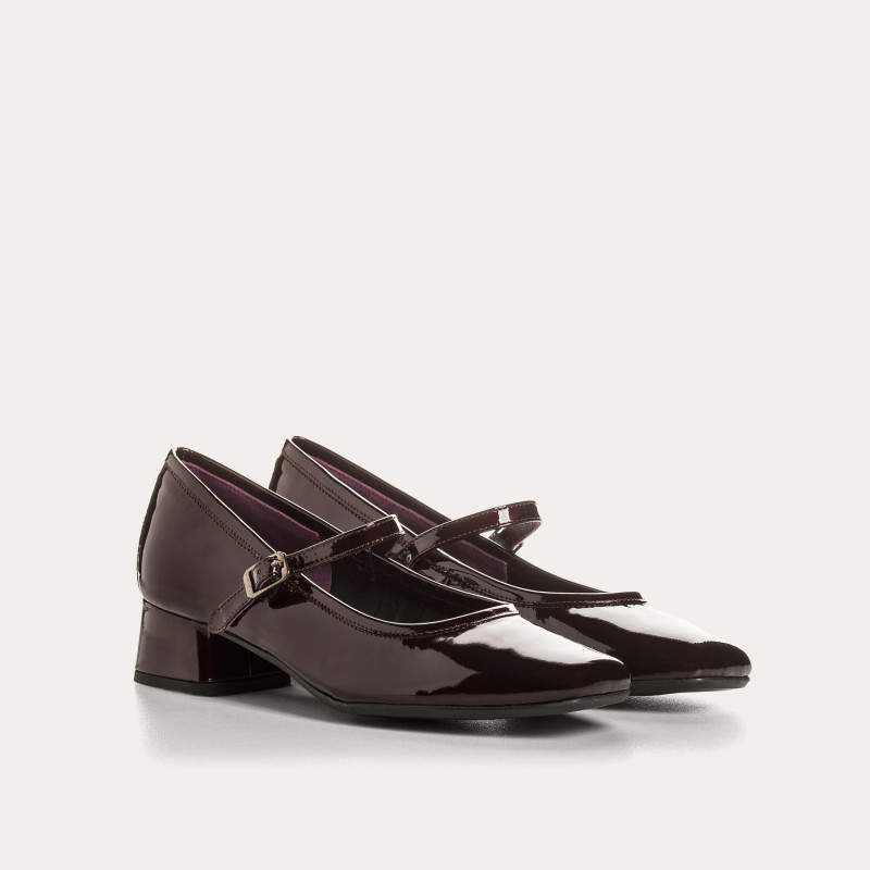 Mary Janes with polished leather heels with silver buckle