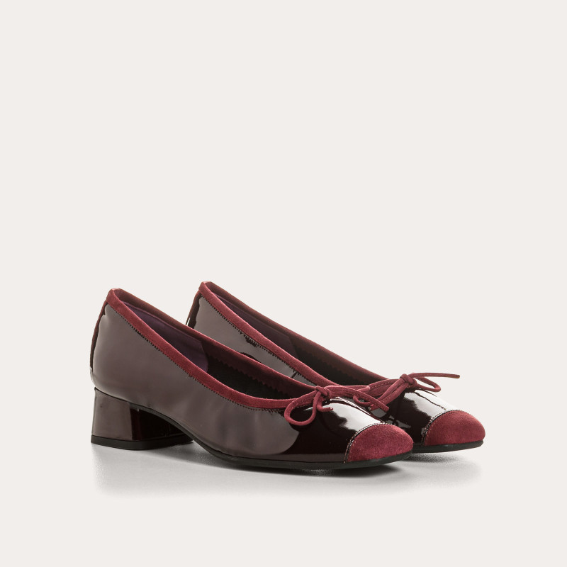 Ballerinas with polished leather with velvet reinforcement and node