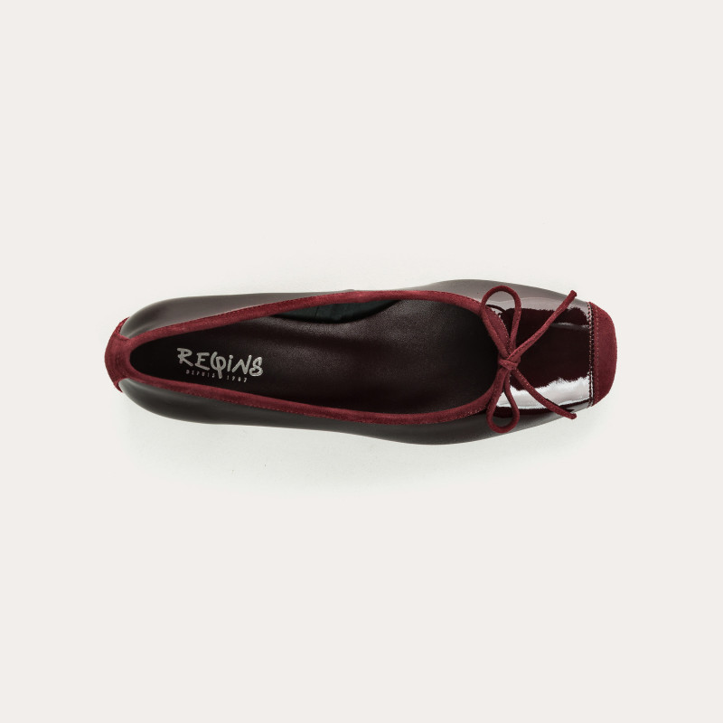 Ballerinas with polished leather with velvet reinforcement and node