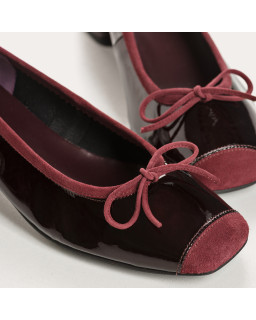 Ballerinas with polished leather with velvet reinforcement and node