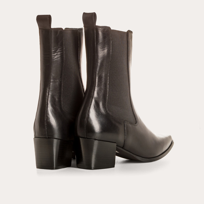 Leather Lausanne Boots | Modern elegance | Reqins
