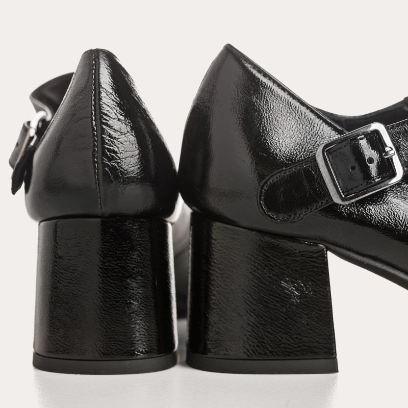 Mary Janes Ginger Naplak | Retro elegance in patent leather - Reqins