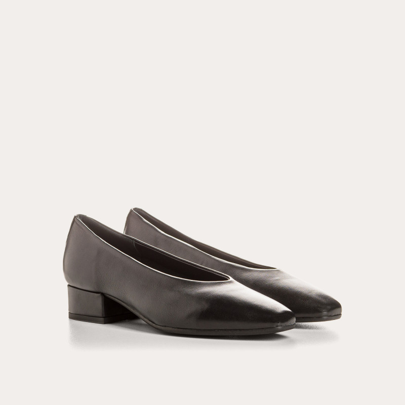 Favorite Leather Ballerinas - Elegance & Comfort | Reqins