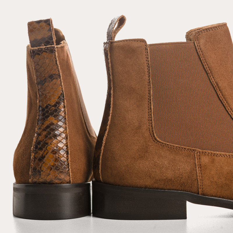 Zellie Suede Boots - Elegance and Comfort | Reqins