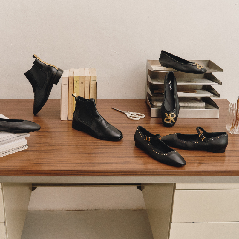 Crack Effect Leather Boots - Zellie Model | Reqins