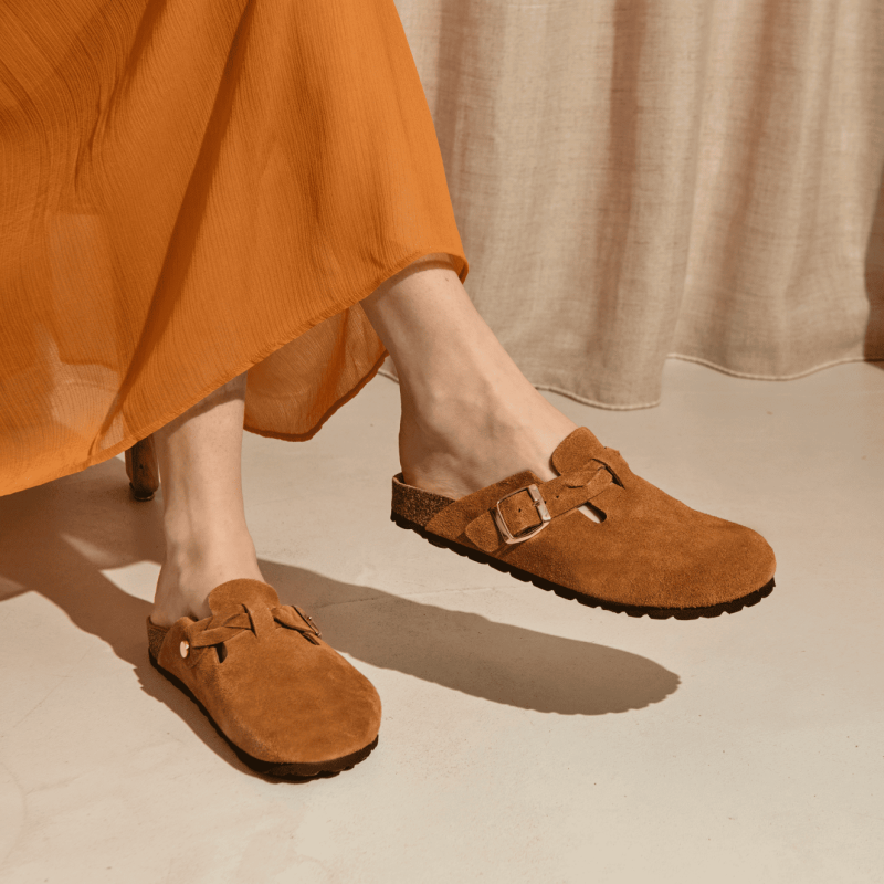 Medina buckled velvet leather Mules