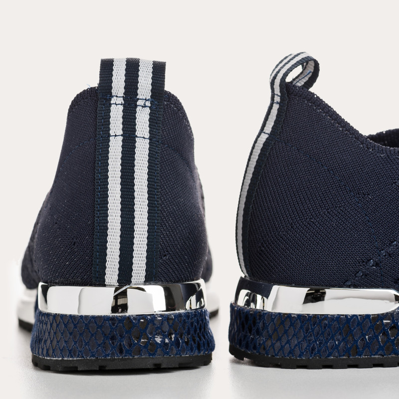 Ines crochet sneakers - Urban Elegance & Comfort