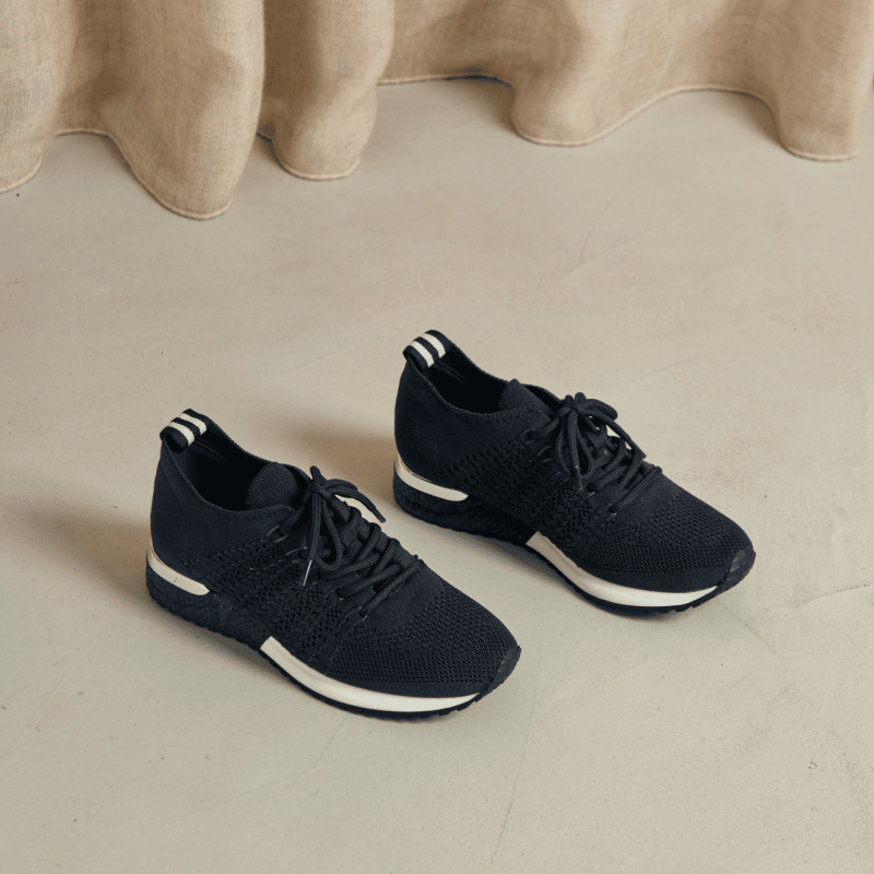 Ines crochet sneakers - Urban Elegance & Comfort