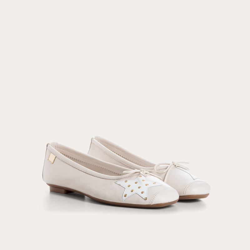 Hello Polka dot leather ballerinas | Playful chic | Reqins