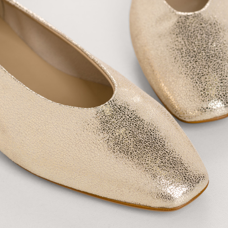Heeled Ballerines Thea platinum in cracked metallic leather