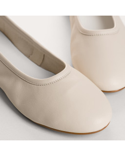 Clea Ballerinas in Smooth Leather With Round Toe | Reqins
