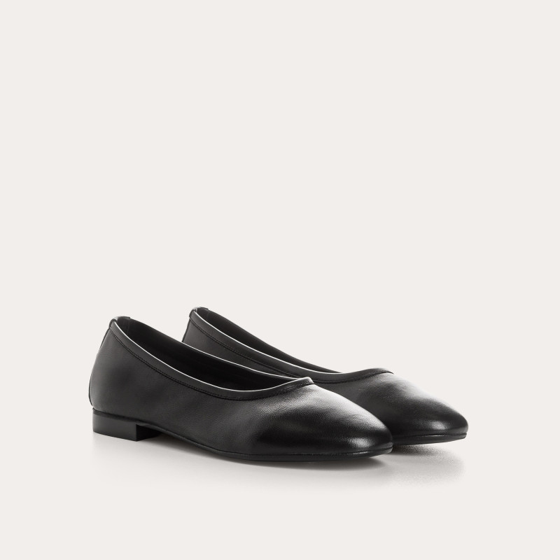Clea Ballerinas in Smooth Leather With Round Toe | Reqins