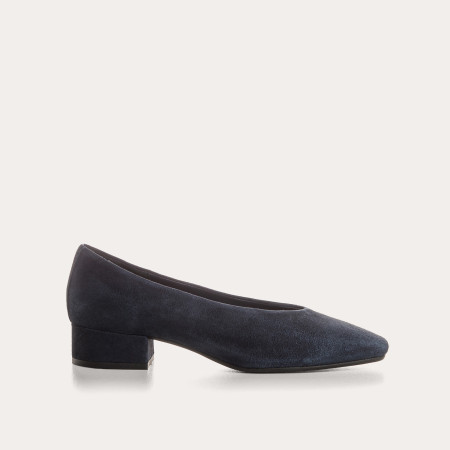 Favorite Suede Ballerina Pumps | Timeless Elegance | Reqins