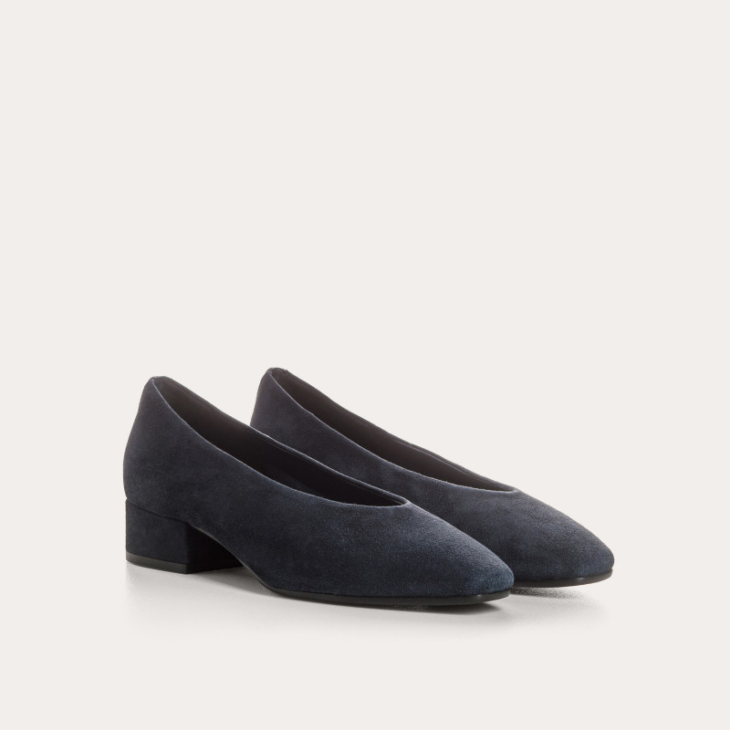 Black suede heeled ballerinas
