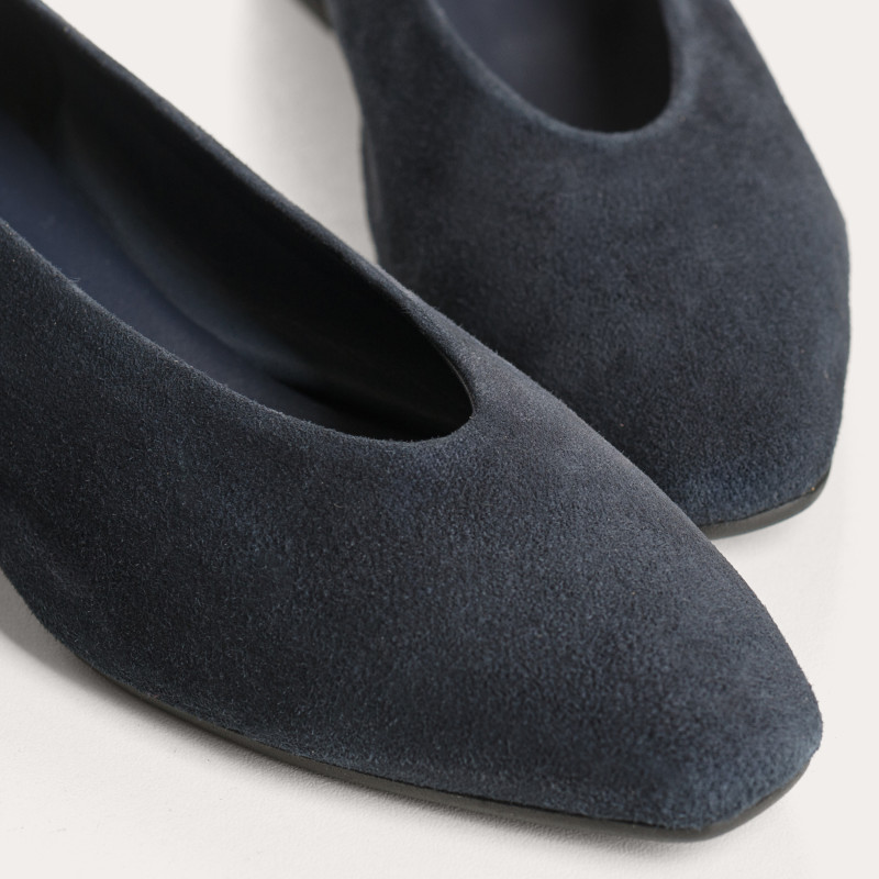 Black suede heeled ballerinas