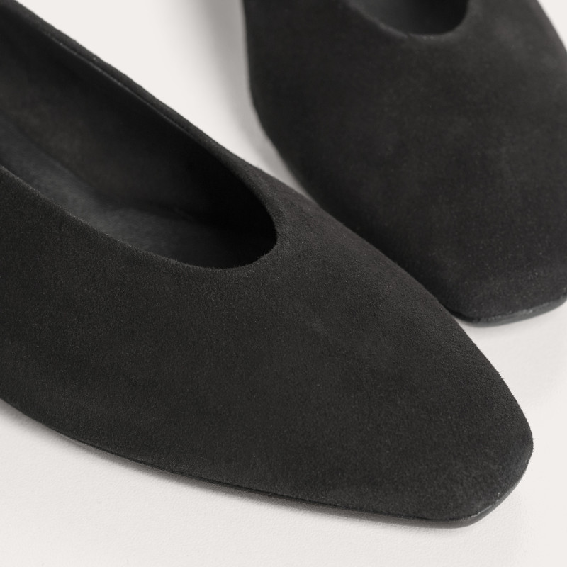 Black suede heeled ballerinas