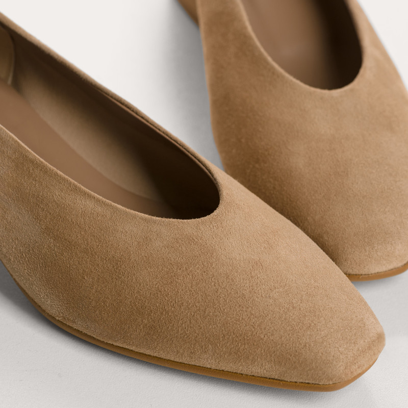 Black suede heeled ballerinas