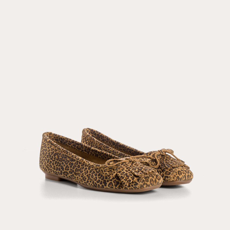 Hindi mini leopard print suede ballerinas with fringes | Reqins